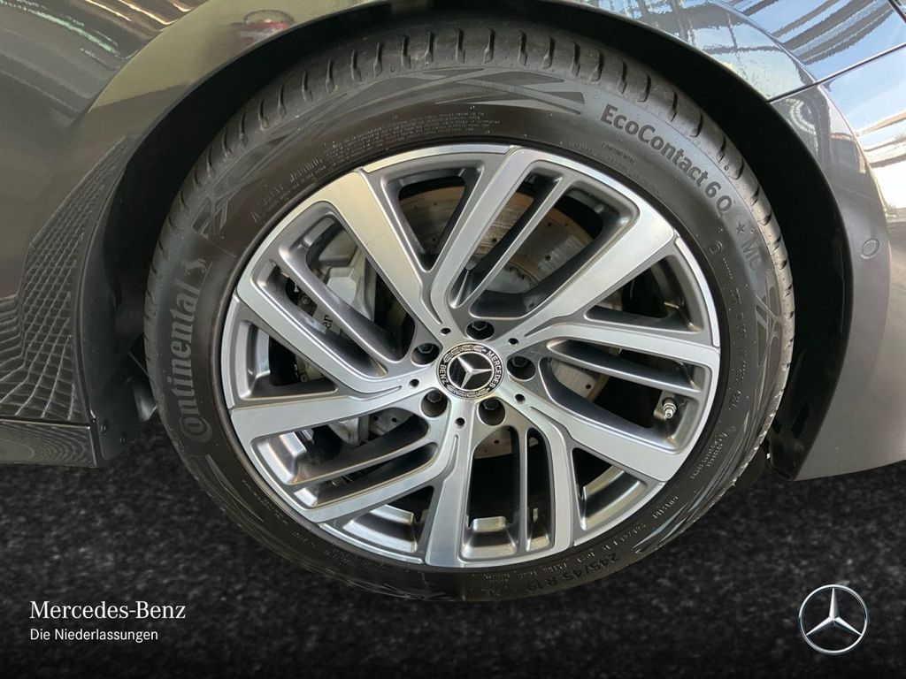 Mercedes-Benz E 300 2025