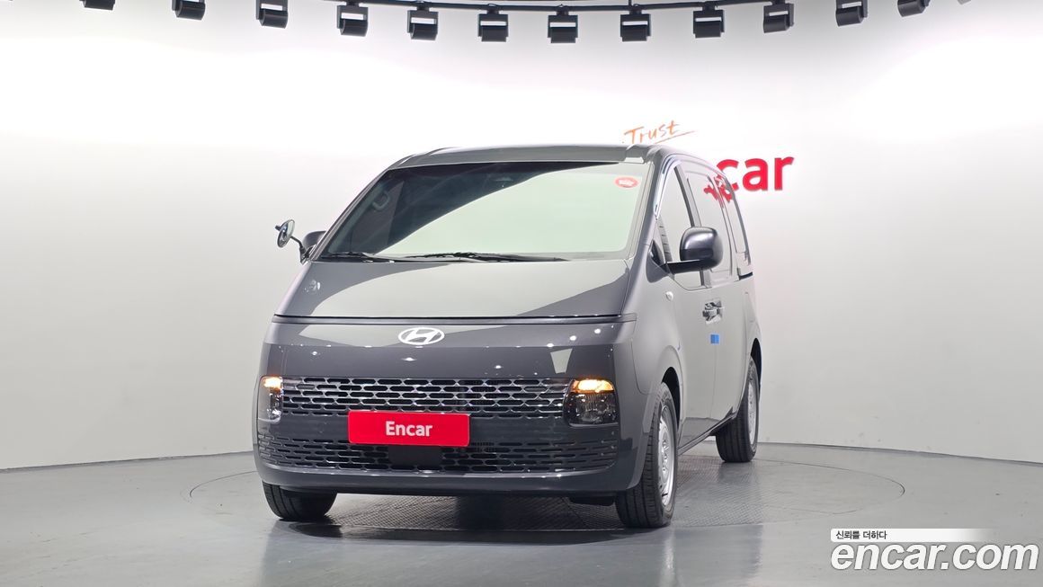 Hyundai Staria 2025