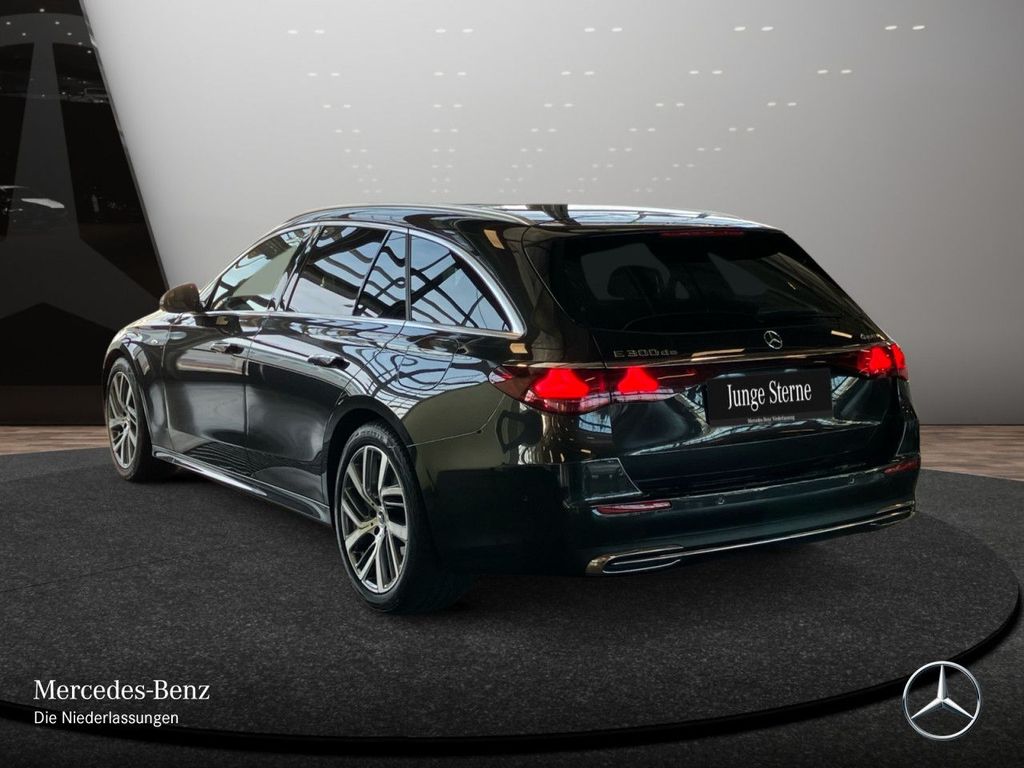 Mercedes-Benz E 300 2025