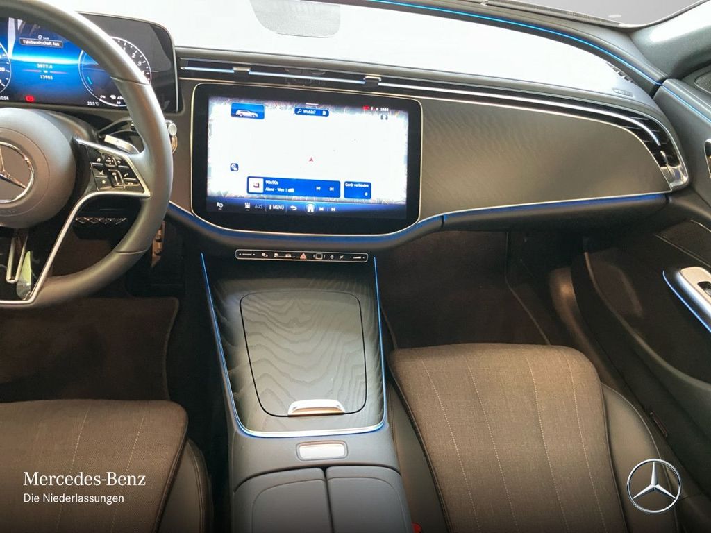 Mercedes-Benz E 300 2025