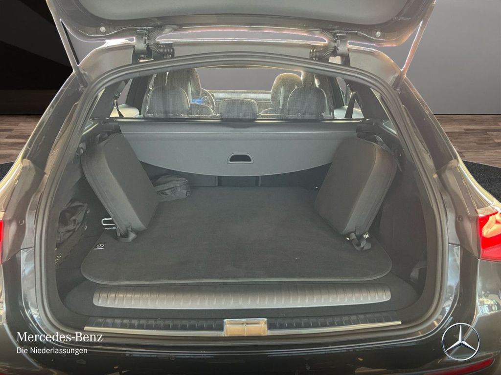 Mercedes-Benz E 300 2025