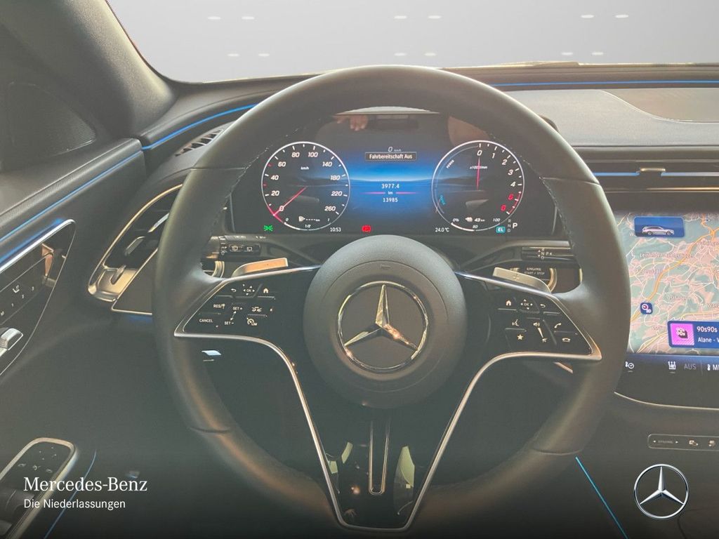 Mercedes-Benz E 300 2025