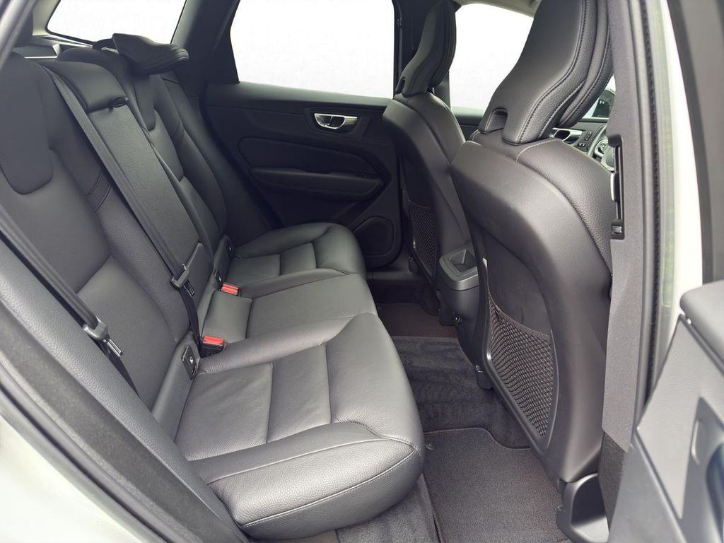 Volvo XC60 2022
