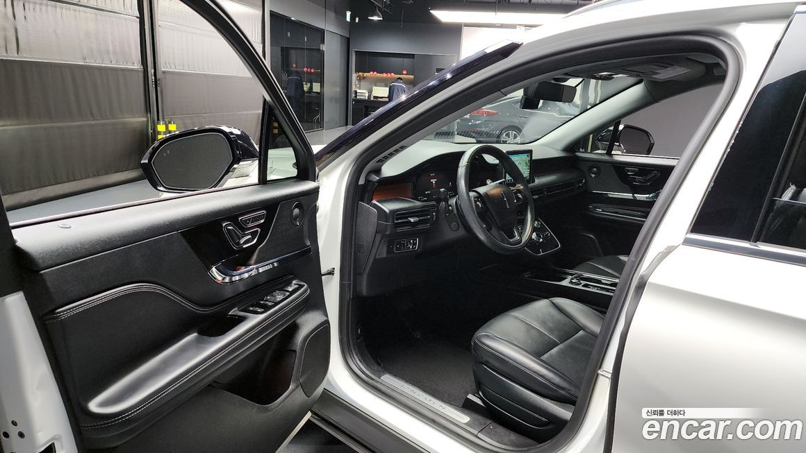 Lincoln Corsair 2021