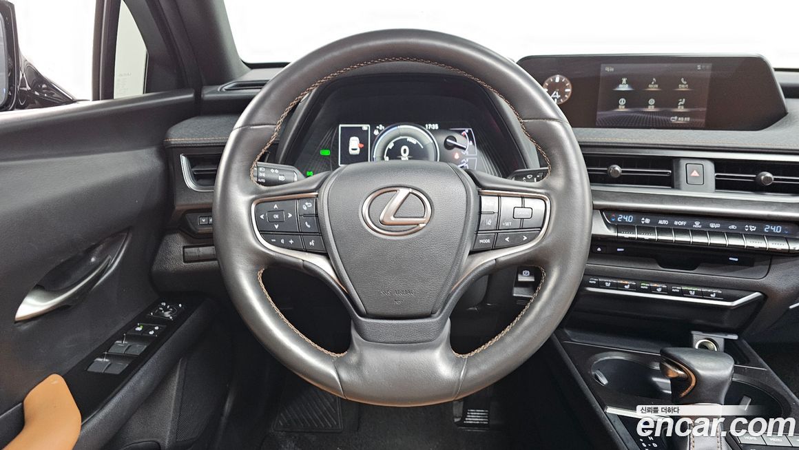 Lexus UX 2019