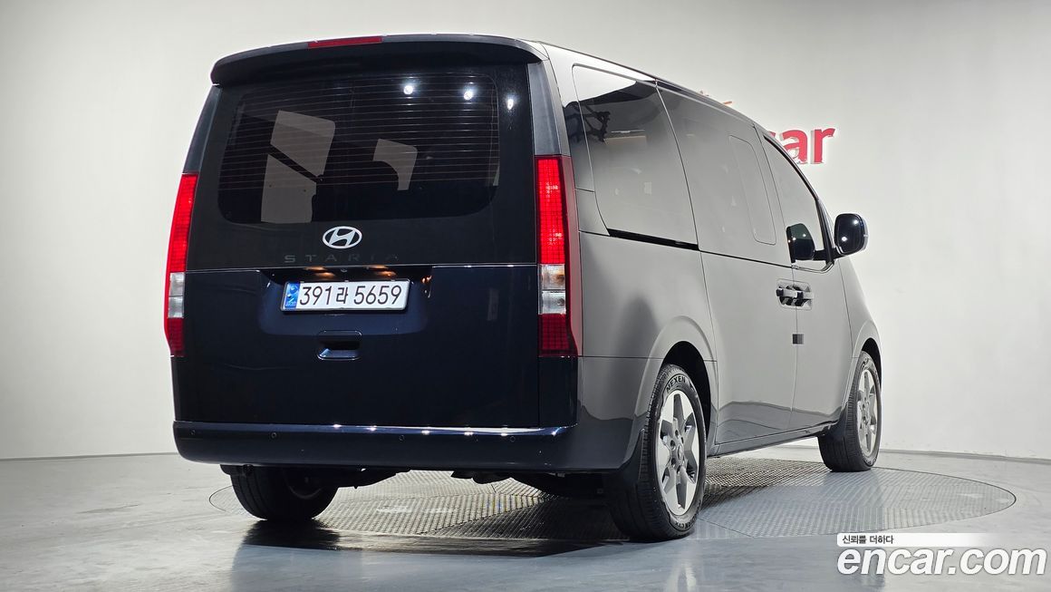Hyundai Staria 2025