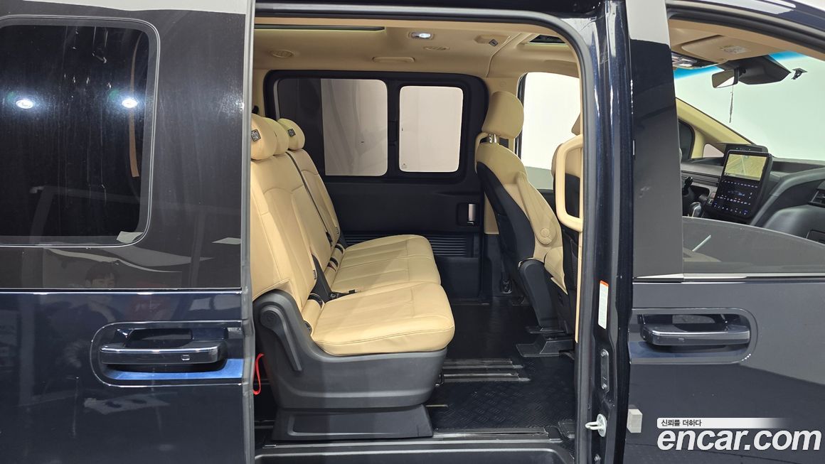 Hyundai Staria 2025
