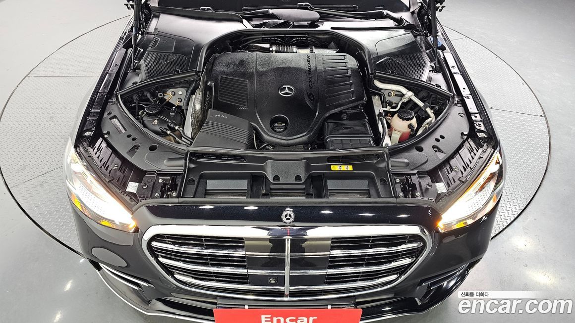 Mercedes-Benz S-Class 2023