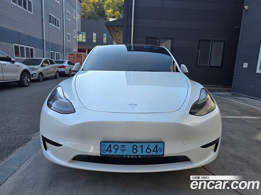 Tesla Model Y 2023