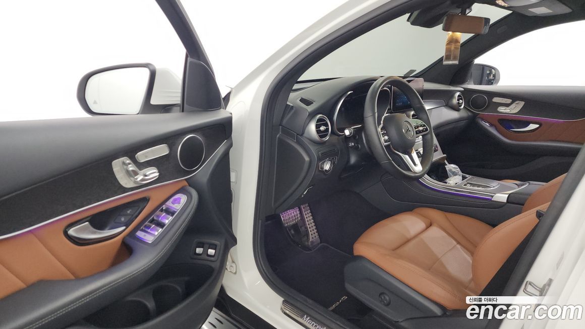 Mercedes-Benz GLC-Class 2021