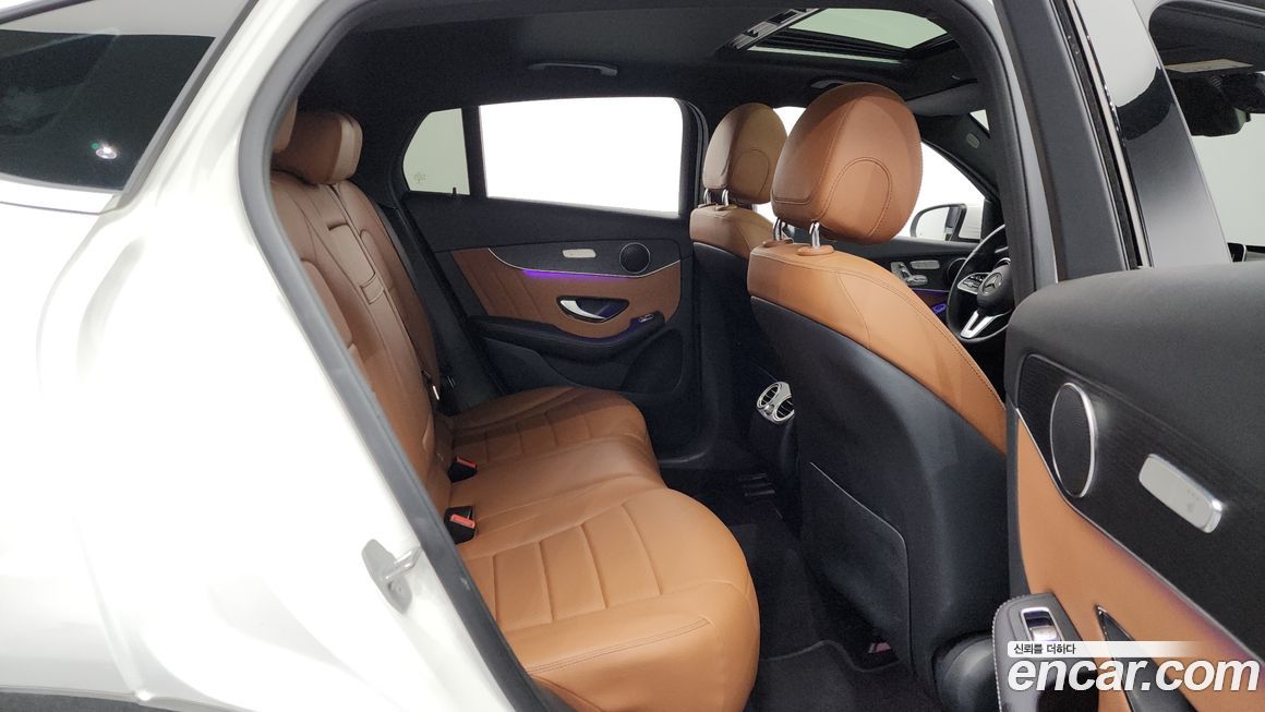 Mercedes-Benz GLC-Class 2021