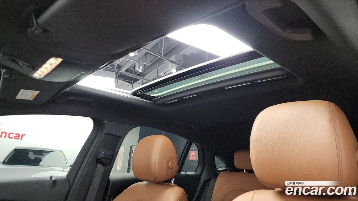 Mercedes-Benz GLC-Class 2021