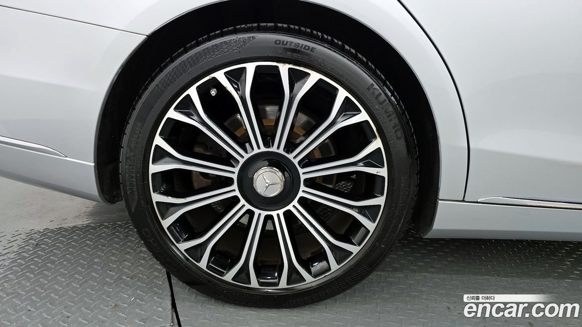 Mercedes-Benz S-Class 2020