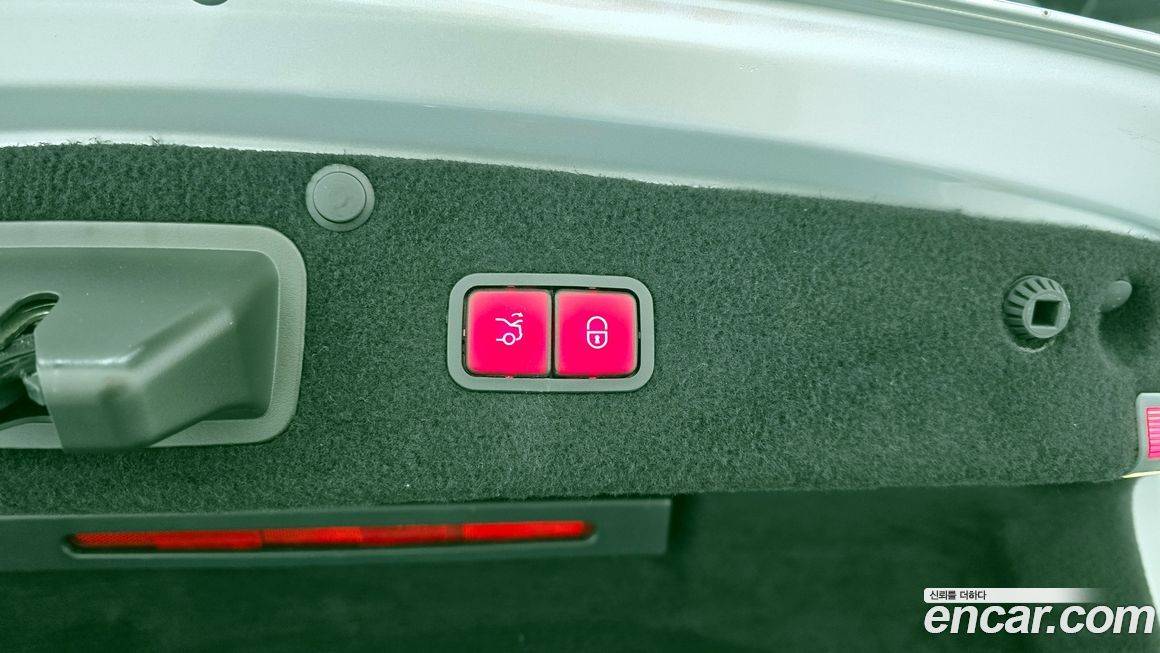 Mercedes-Benz S-Class 2020