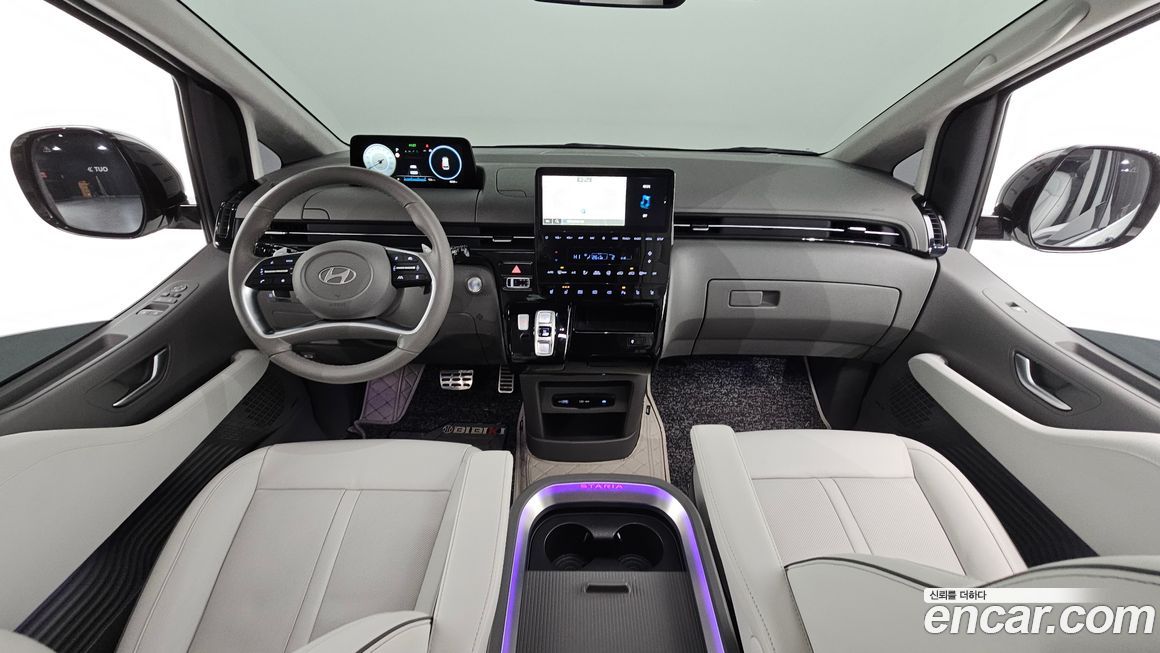 Hyundai Staria 2025