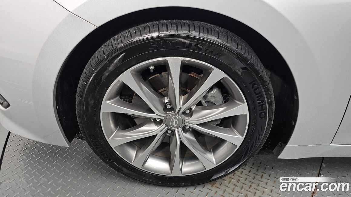 Hyundai Grandeur 2015