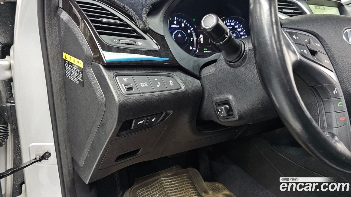 Hyundai Grandeur 2015