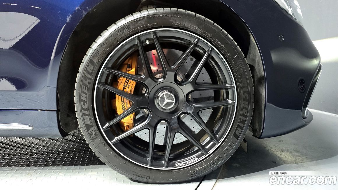 Mercedes-Benz S-Class 2020