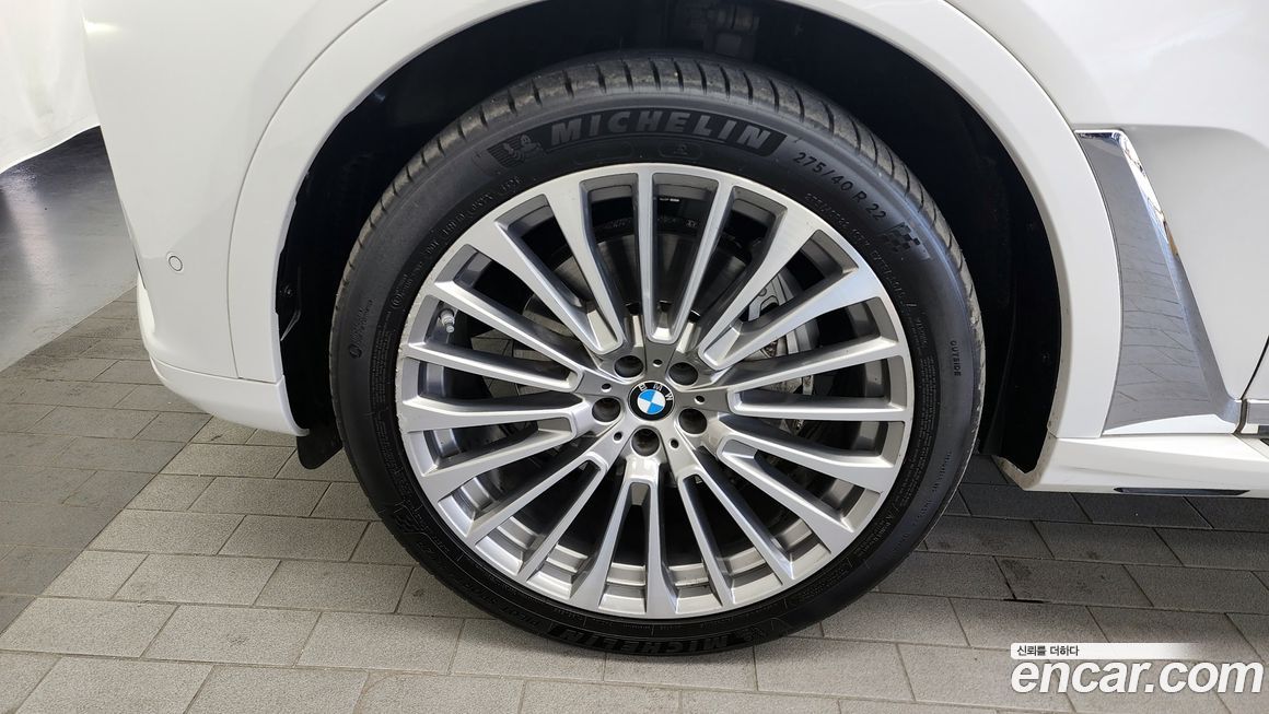 BMW X7 2022