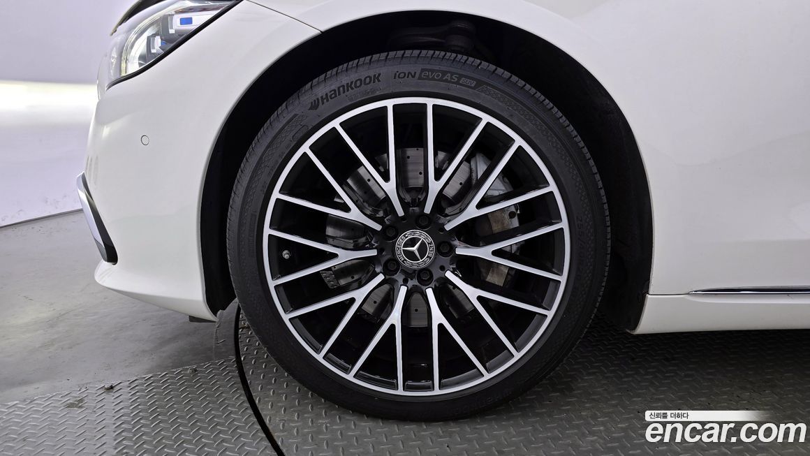 Mercedes-Benz S-Class 2022