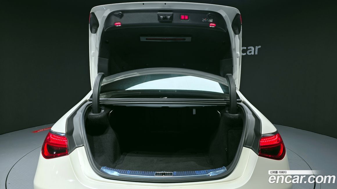 Mercedes-Benz S-Class 2022