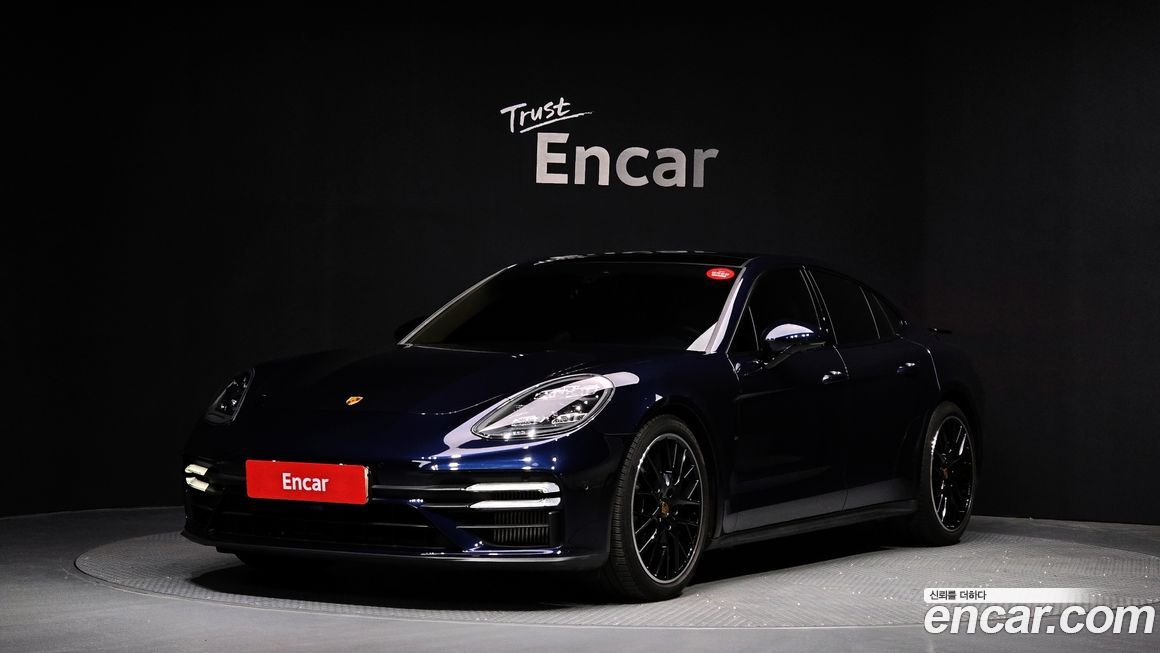 Porsche Panamera 2021