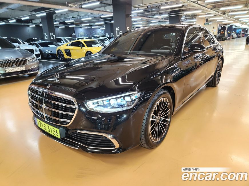 Mercedes-Benz S-Class 2025