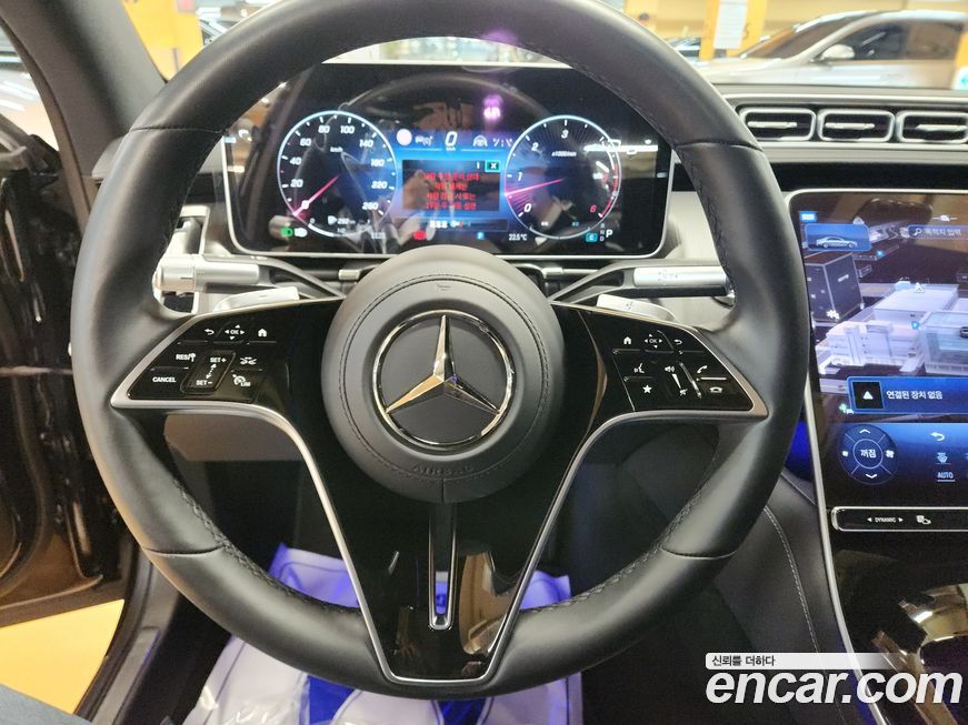 Mercedes-Benz S-Class 2025