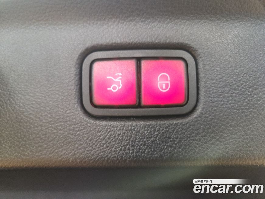 Mercedes-Benz S-Class 2025