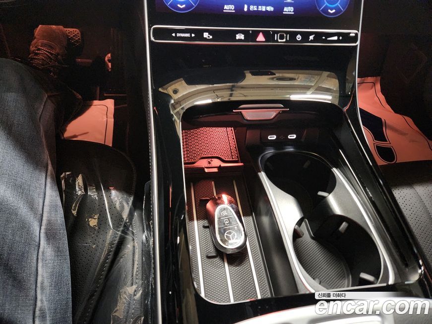 Mercedes-Benz S-Class 2025