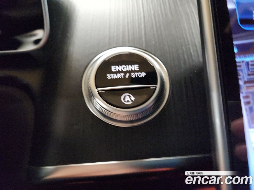 Mercedes-Benz S-Class 2025