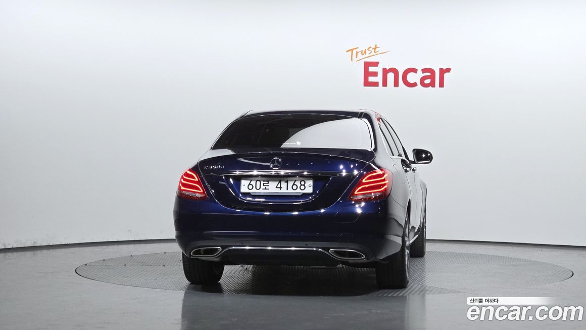 Mercedes-Benz C-Class 2018