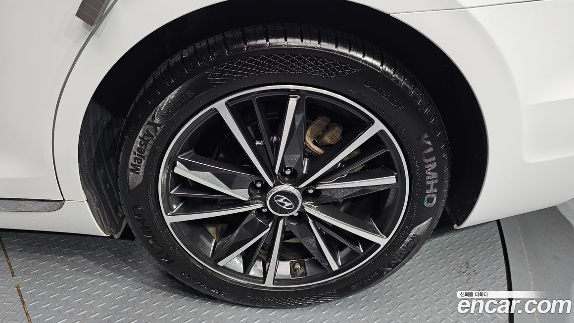 Hyundai Grandeur 2021