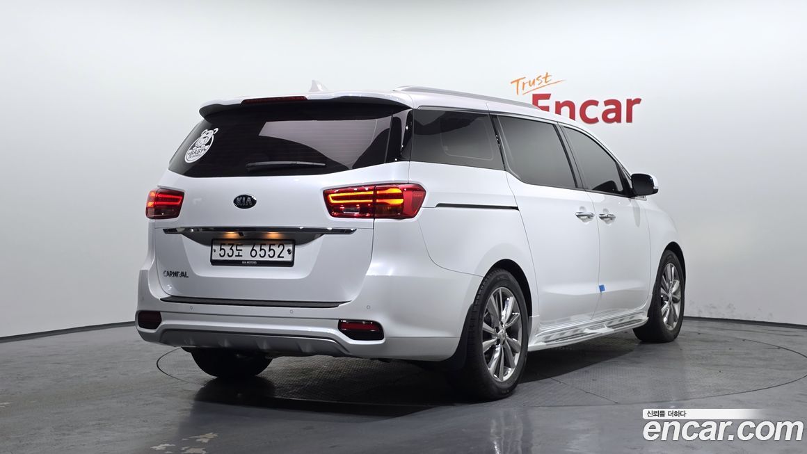 Kia Canival 2019
