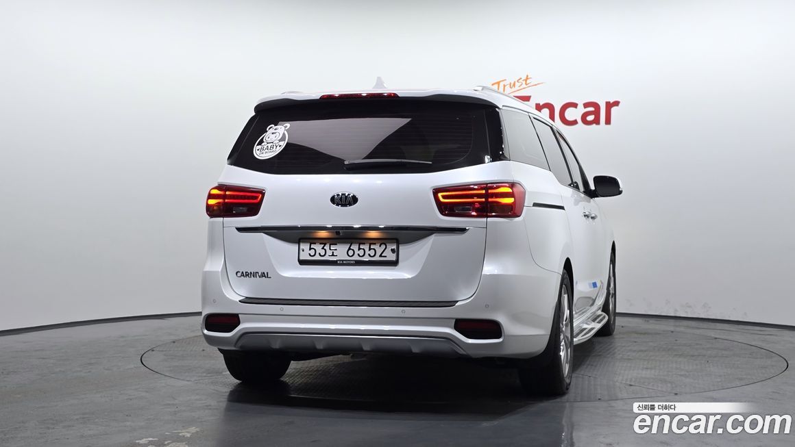 Kia Canival 2019