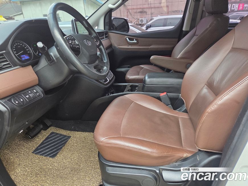 Hyundai Starex 2019
