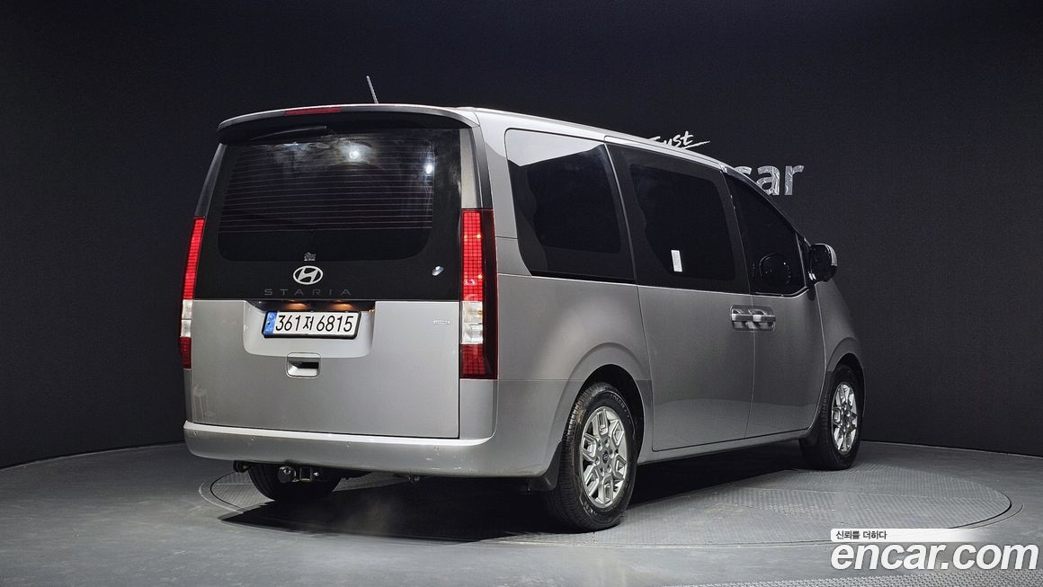 Hyundai Staria 2025