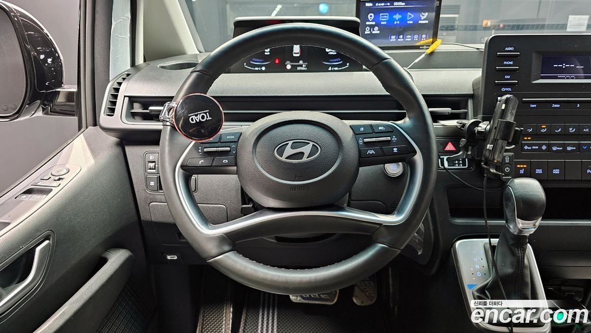 Hyundai Staria 2025