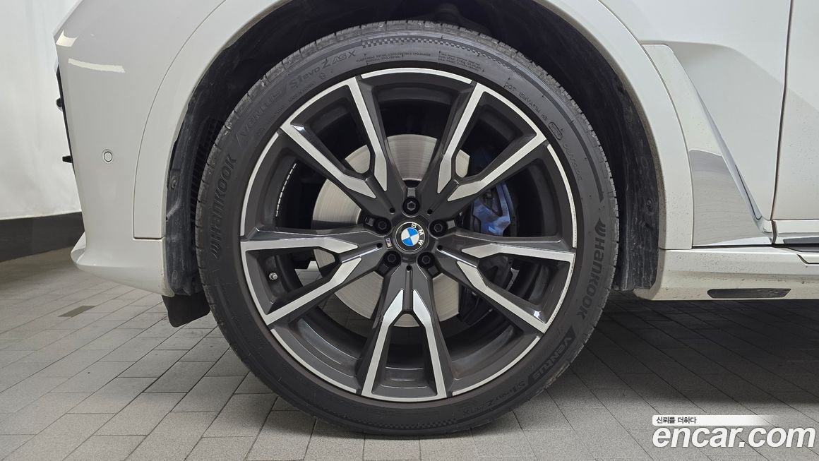 BMW X7 2022