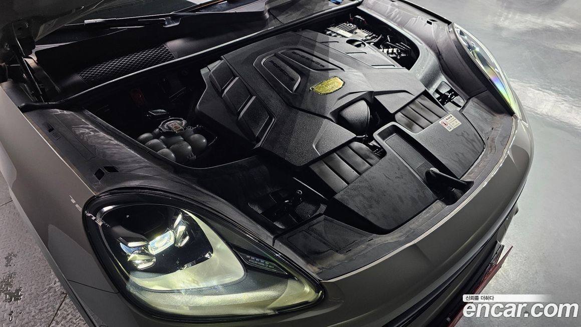 Porsche Cayenne 2023