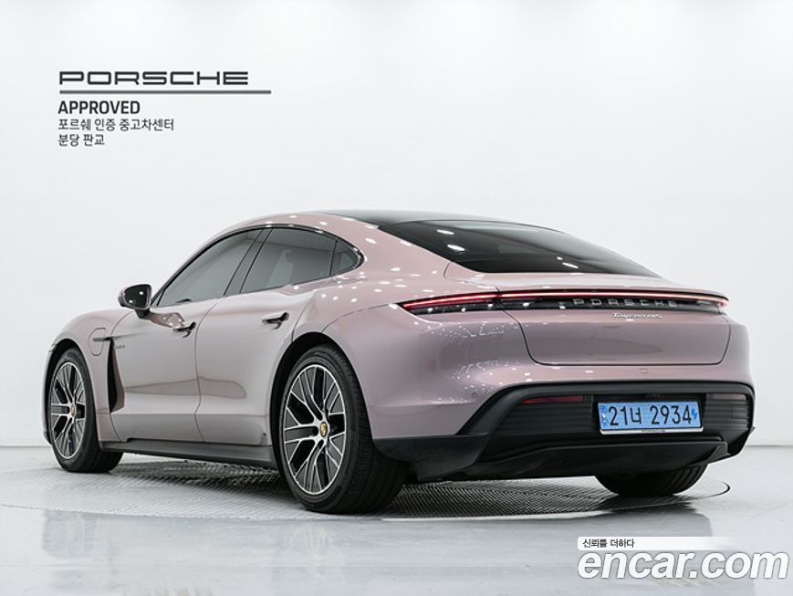 Porsche Taycan 2024