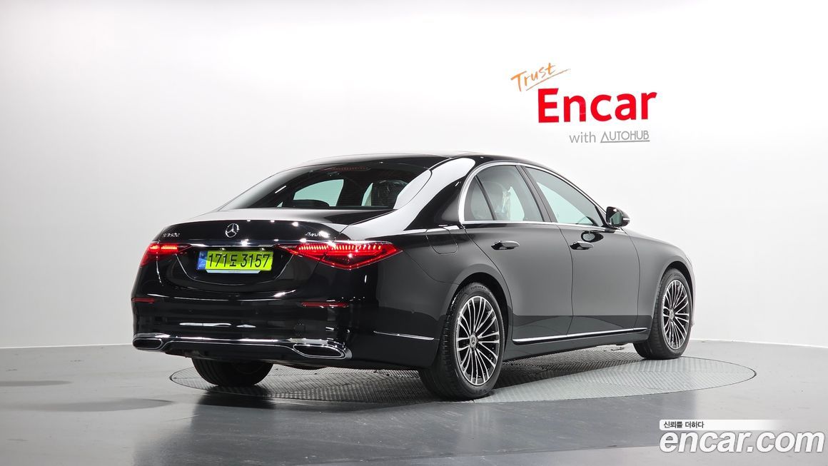 Mercedes-Benz S-Class 2025