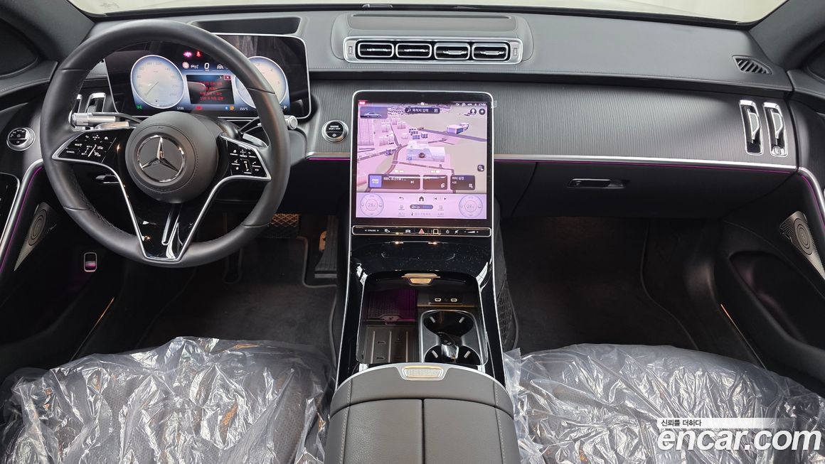 Mercedes-Benz S-Class 2025