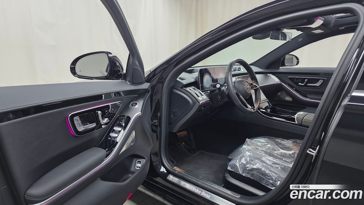 Mercedes-Benz S-Class 2025