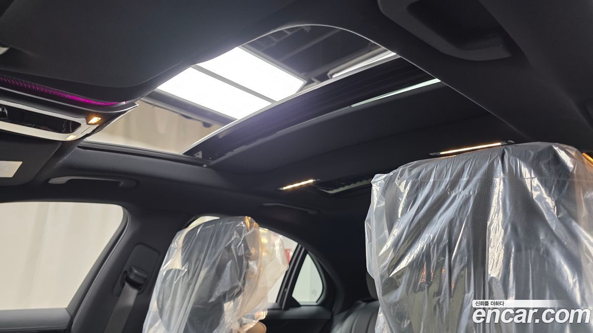 Mercedes-Benz S-Class 2025