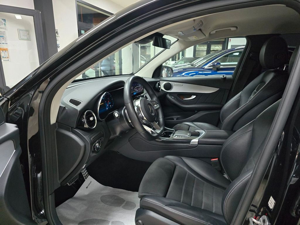 Mercedes-Benz GLC 300 2021