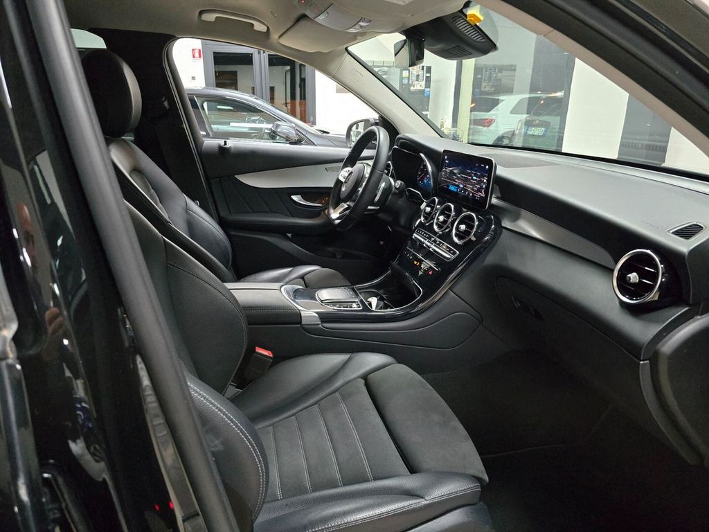 Mercedes-Benz GLC 300 2021