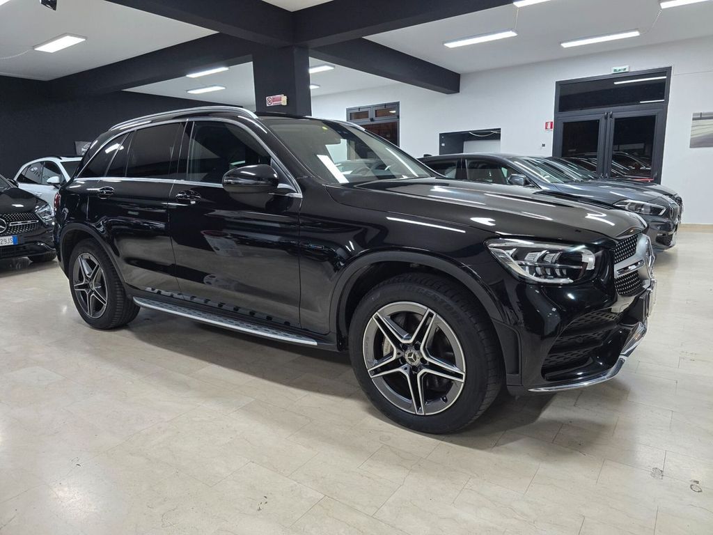 Mercedes-Benz GLC 300 2021