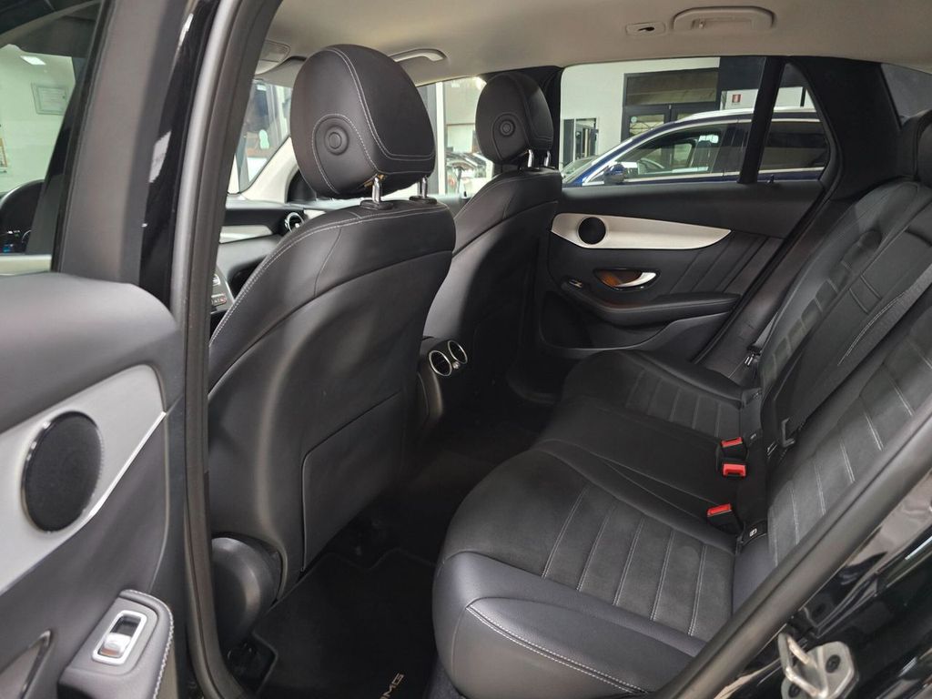 Mercedes-Benz GLC 300 2021