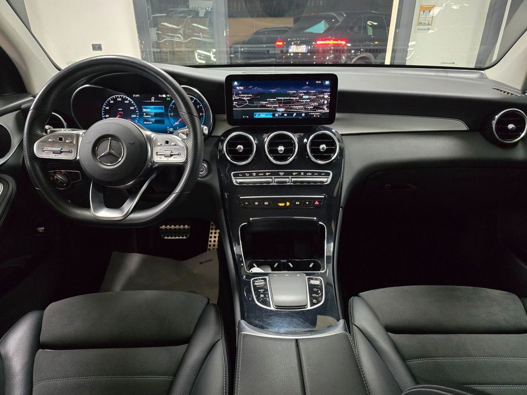Mercedes-Benz GLC 300 2021